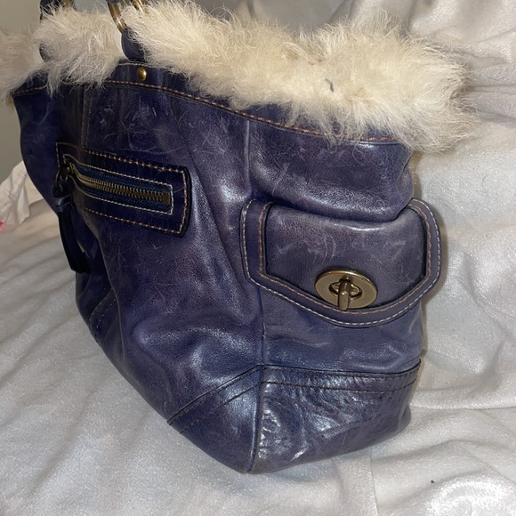 100% Authentic Coach Shearling Bag - Picture 4 of 7